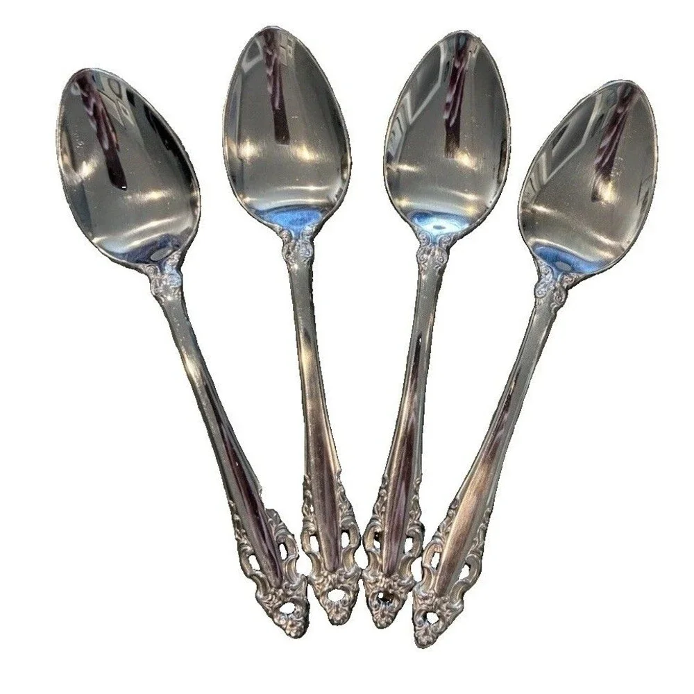 Set of 4 Oneida Pierced Baroque Teaspoons